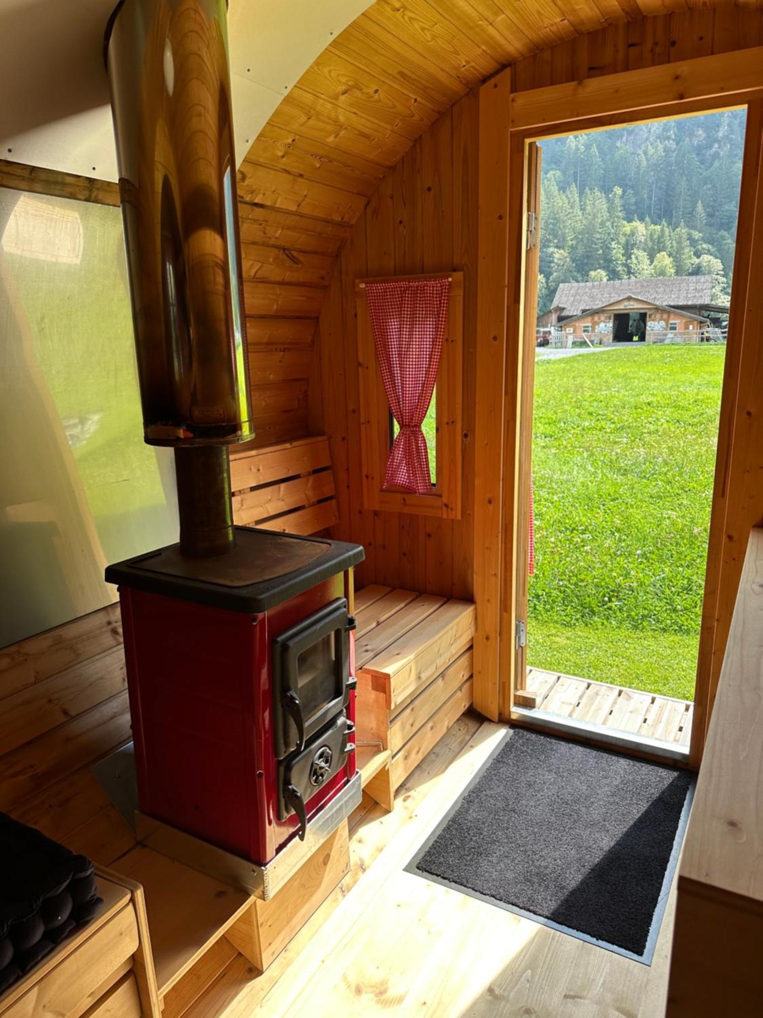 Schlafen im Fass - Schlaffass - Abenteuer - Romantik - Haslifass Innertkirchen Exterior foto
