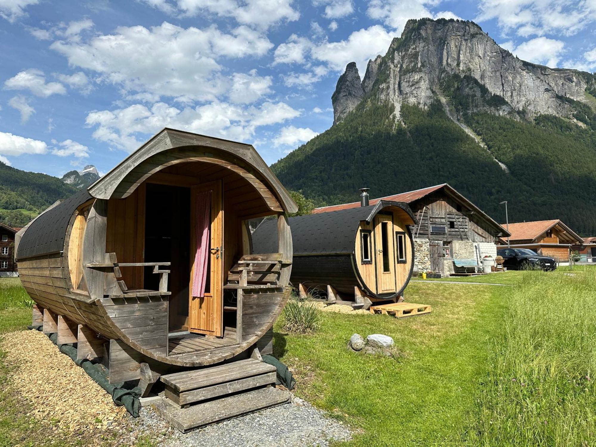 Schlafen im Fass - Schlaffass - Abenteuer - Romantik - Haslifass Innertkirchen Exterior foto